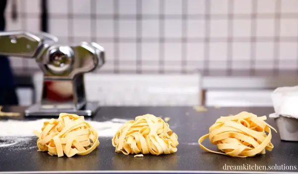 Featured image of post Recipe of Fettuccine Vs Tagliatelle Vs Pappardelle